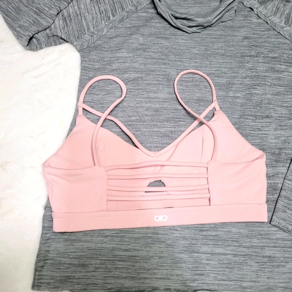 ♀️ Marika Cowl Neck Top & Sports Bra - Picture 3 of 6